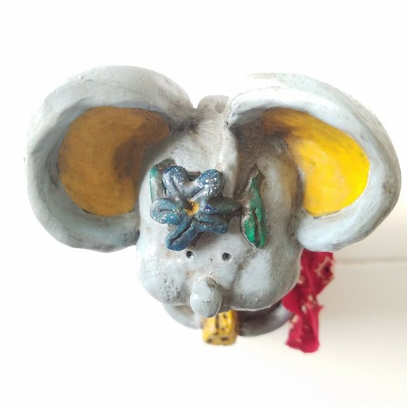 Vintage Mouse Holding Cheese Figurine - Picture 9 of 12